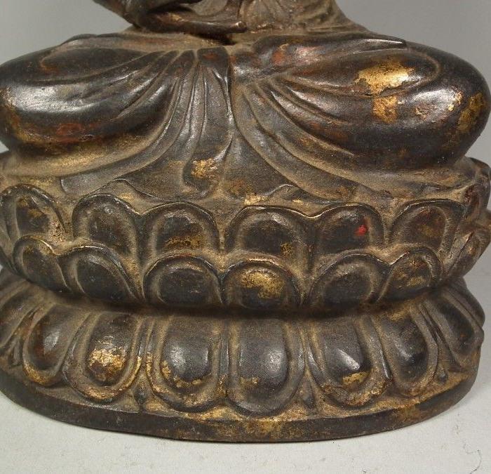 老黄铜加彩鎏金双层莲花座大佛像一尊