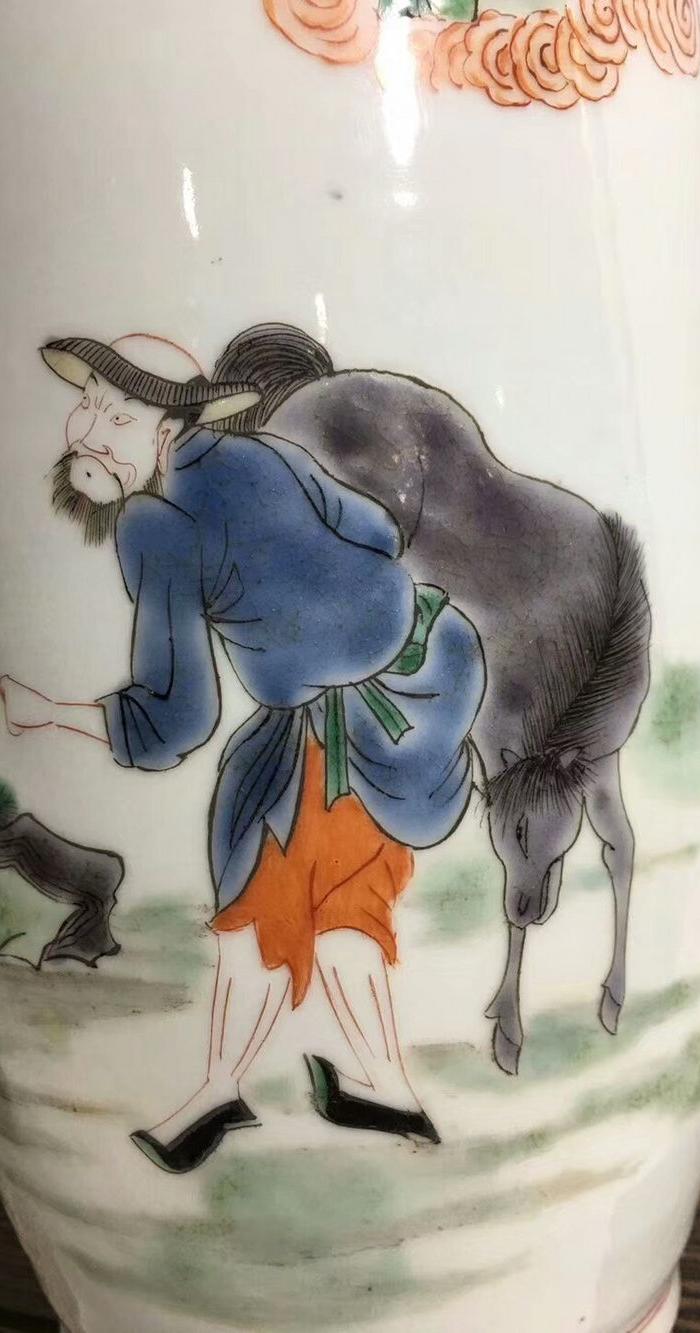 康熙五彩人物棒槌瓶