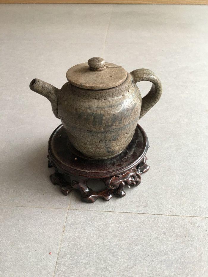 清代哥釉茶壶