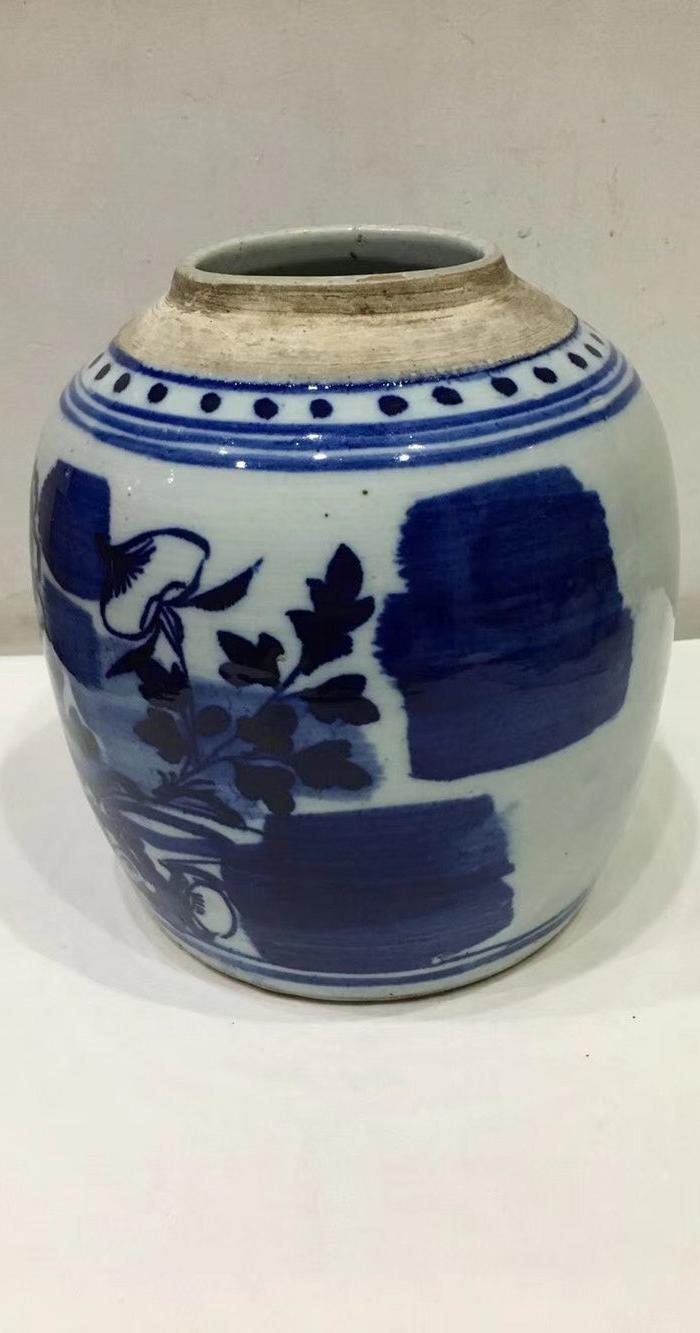 民国青花牡丹花罐