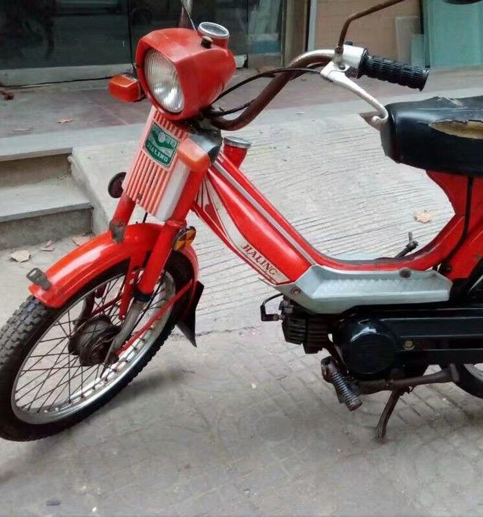 90年代嘉陵摩托车