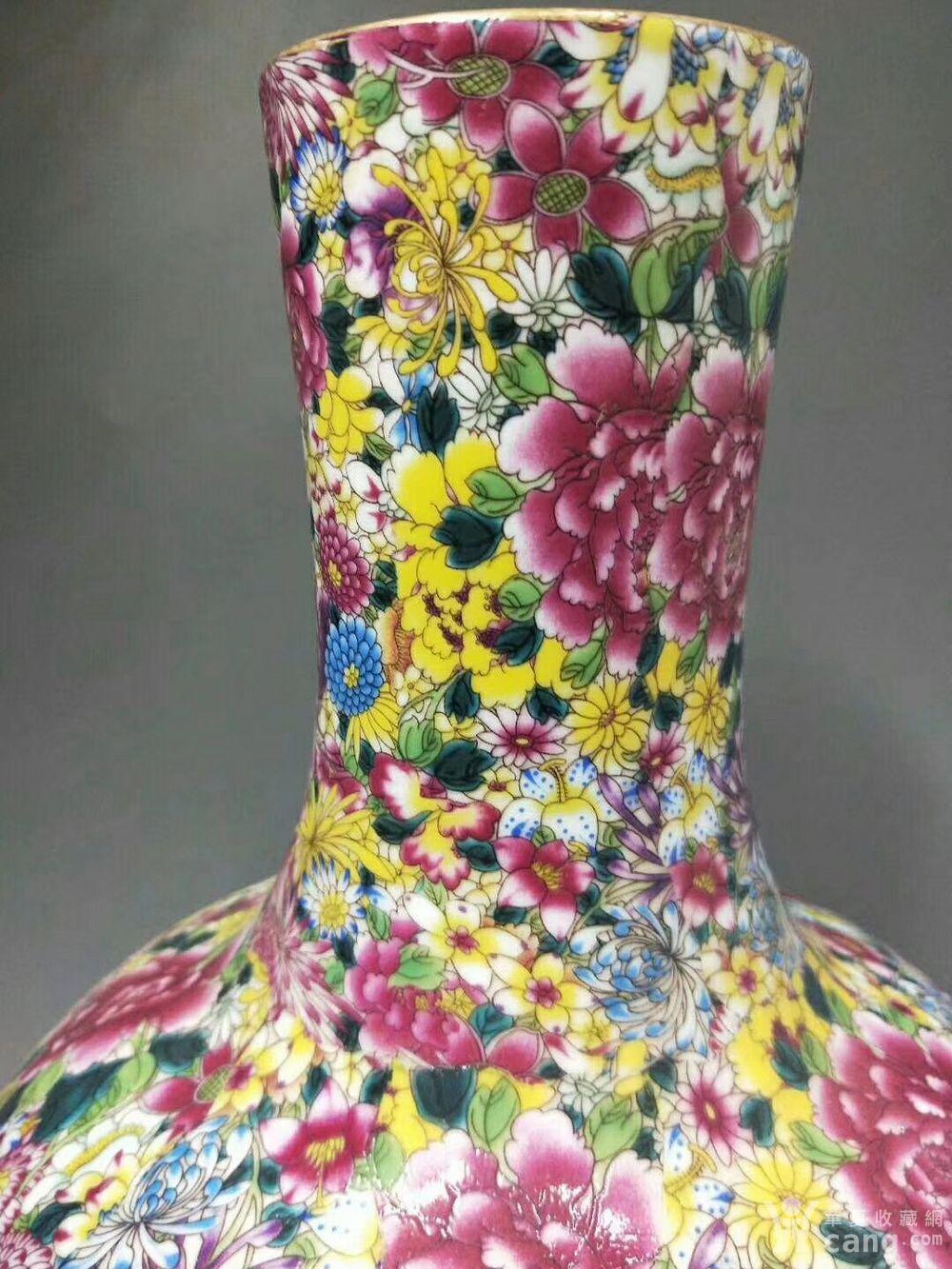 百花不落地天球瓶.画工精美,繁华似锦