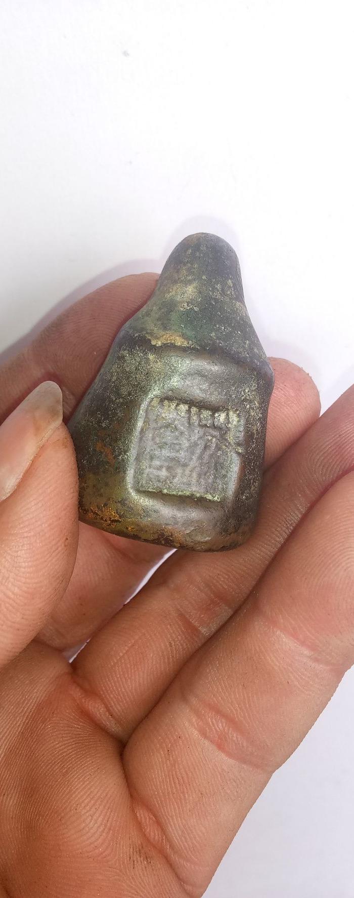 小金佛观音像