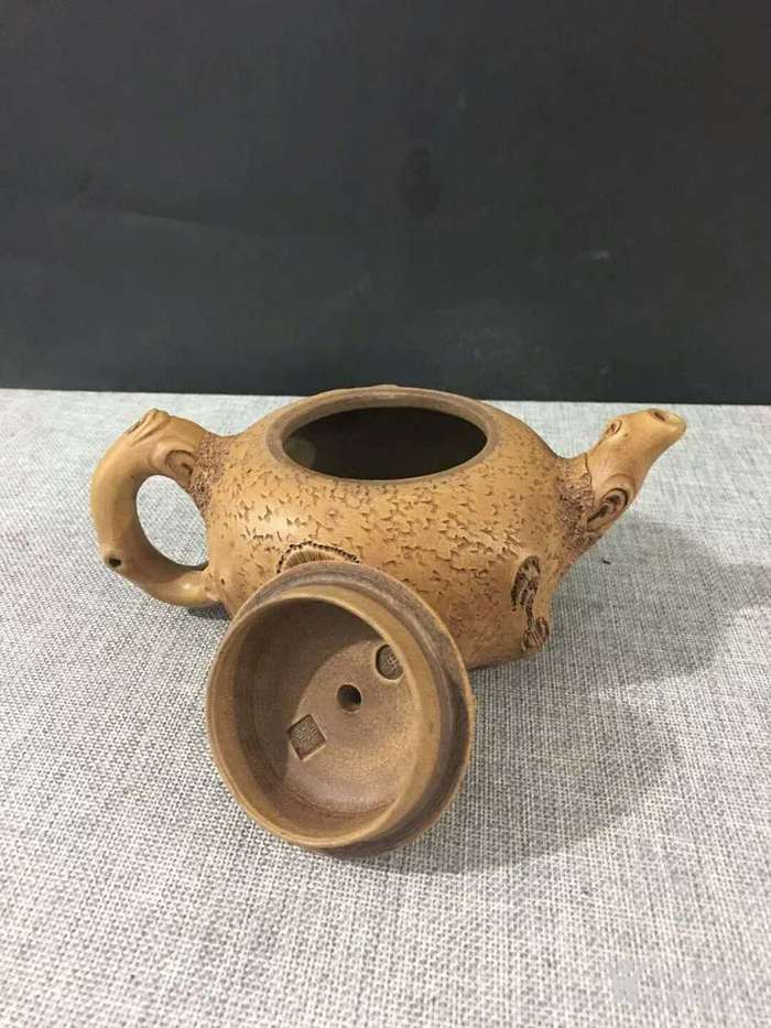 陈鸣远款紫砂壶