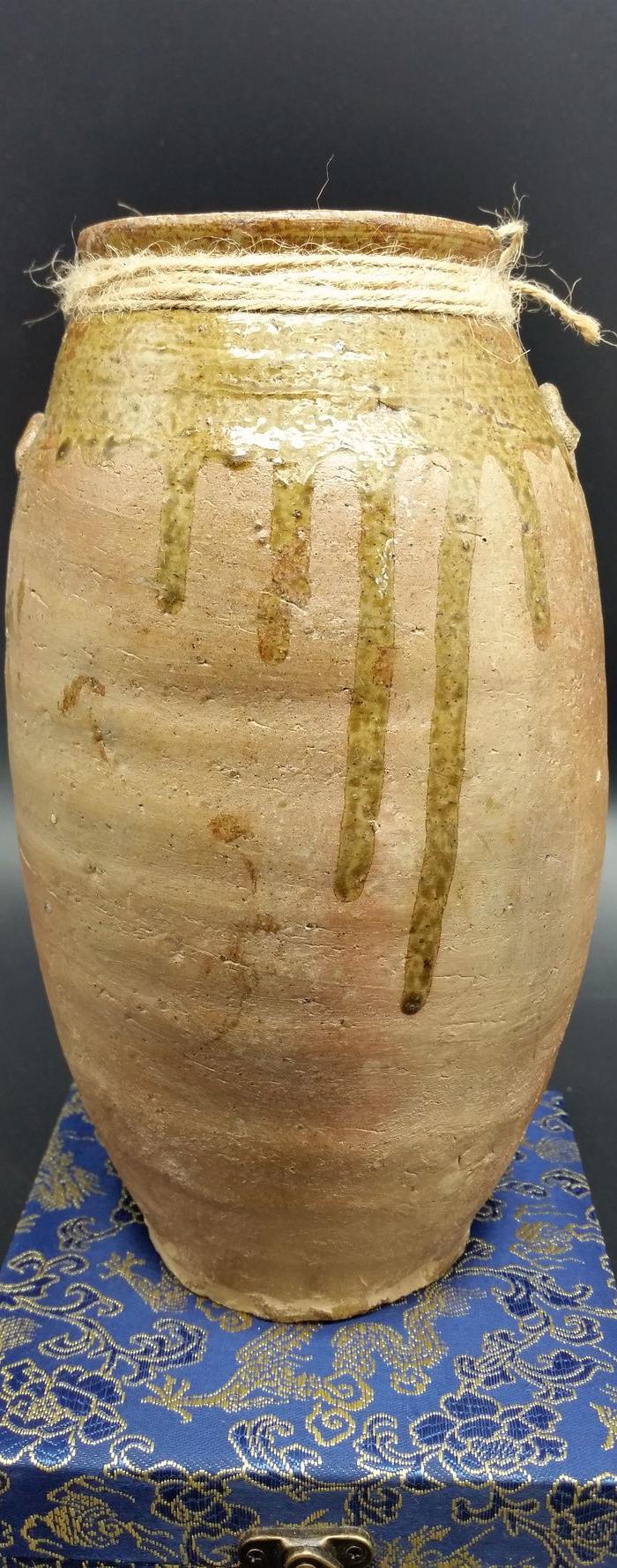 西*青釉泥条耳双系罐子