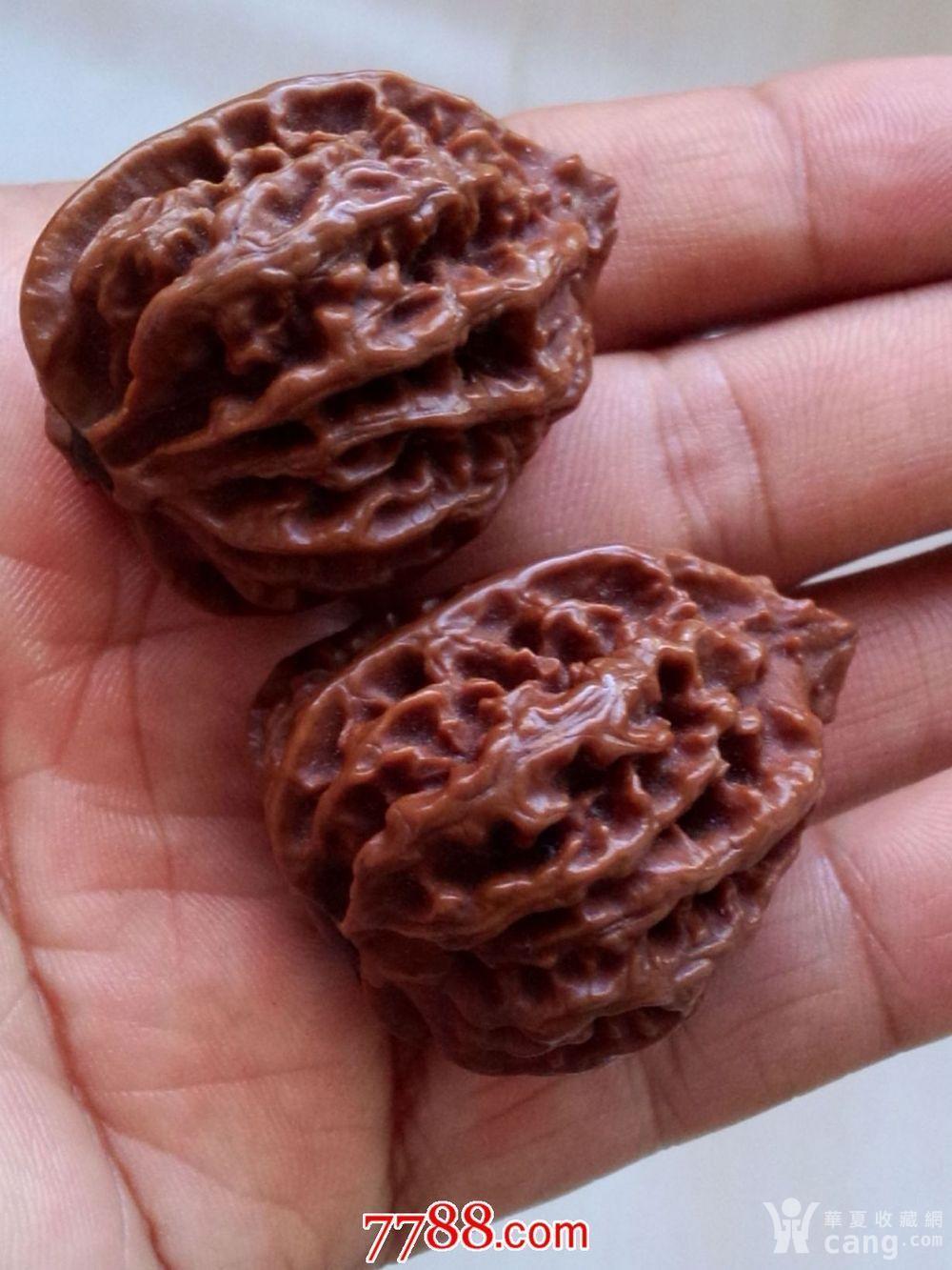 包浆红润的老楸子核桃一对