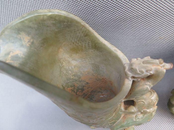 战汉和田玉爵杯一对