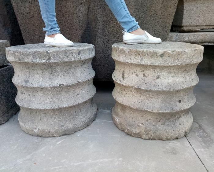 江啸堂 藏品 古玩 清代竹节工圆石墩1对大圆墩花盆底座古董