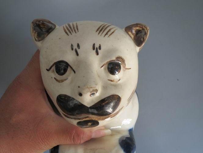 民国带蓝花直脖子大瓷猫枕头