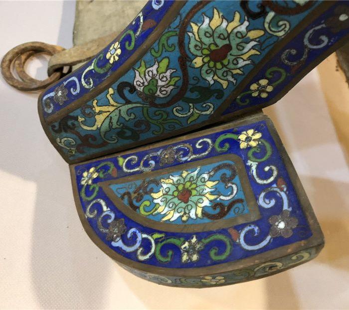 清代景泰蓝马鞍子