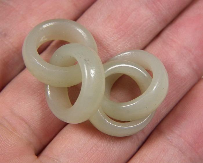 和田青白玉宽边双连环一对