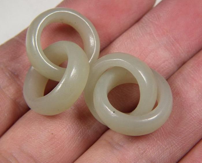 和田青白玉宽边双连环一对