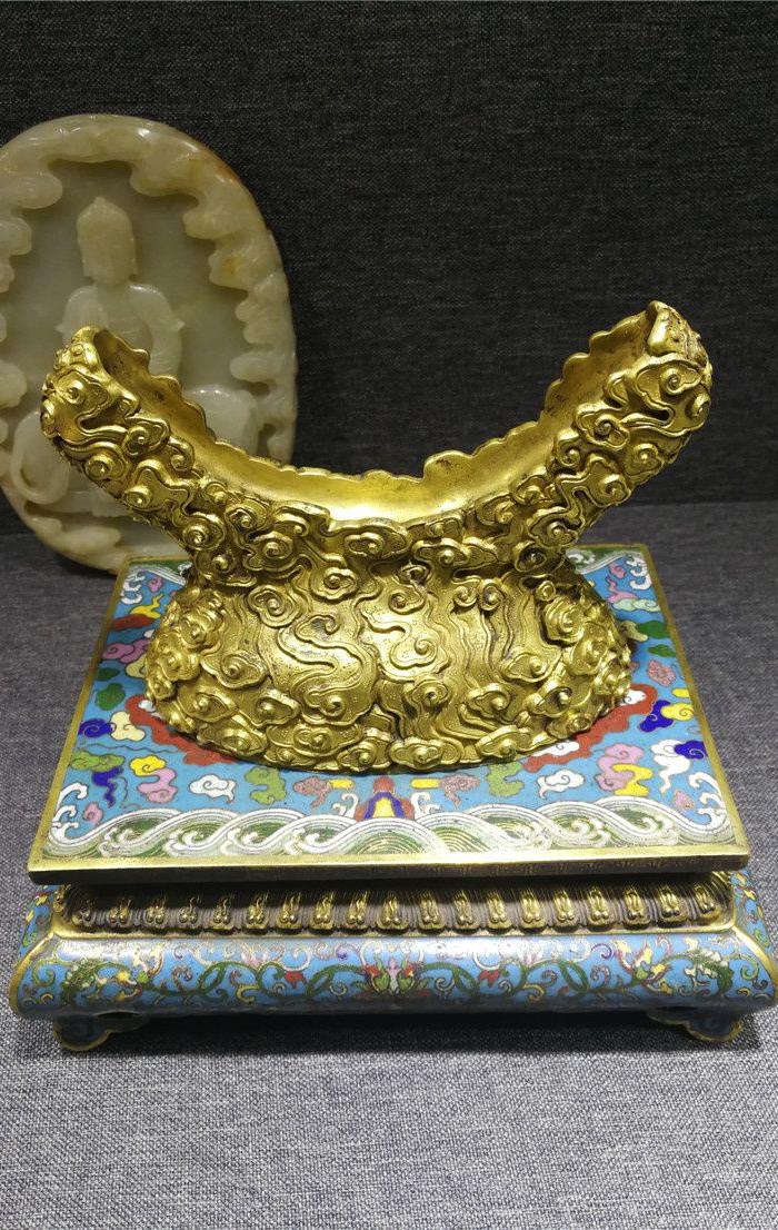 清代和田玉观音摆件景泰蓝底座