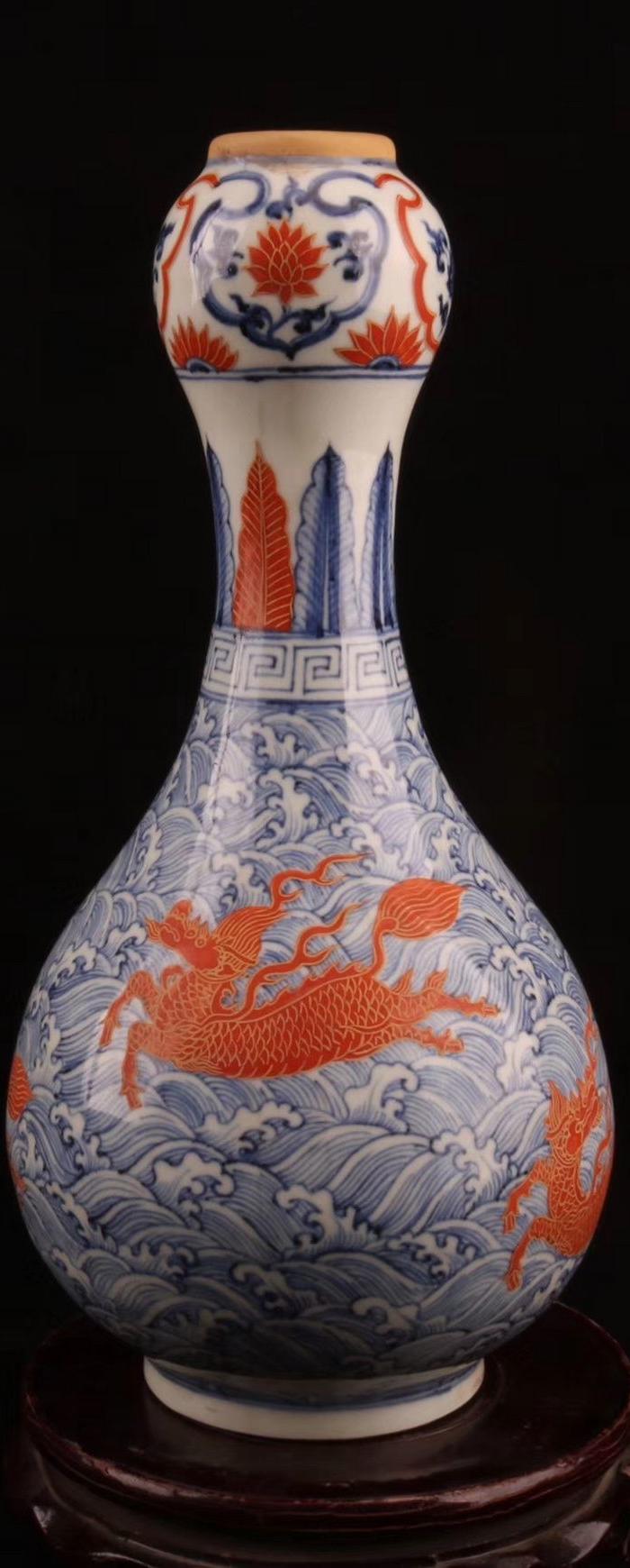 宣德海水海兽纹蒜头瓶 高34cm最大直径16cm底10cm