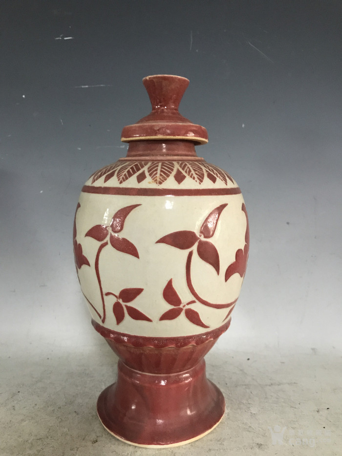 红定提花盖罐
