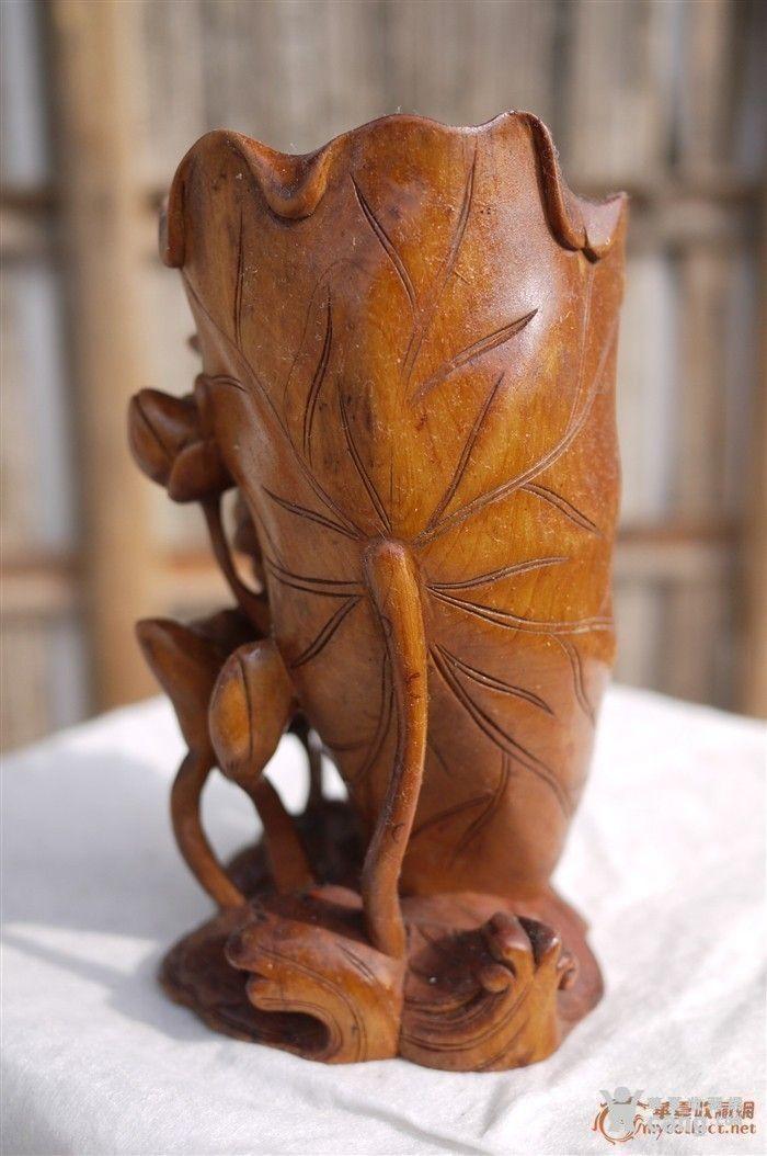 黄杨木雕荷花笔筒