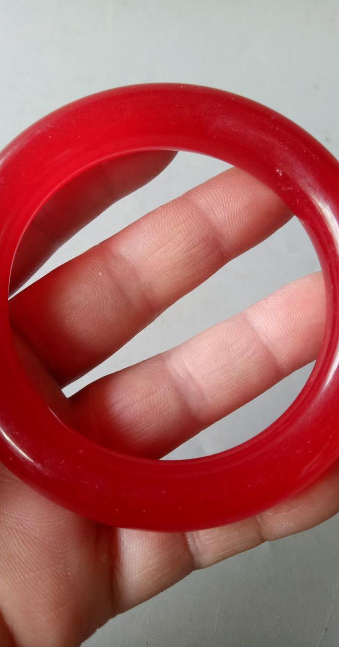 天然红翡翠手镯