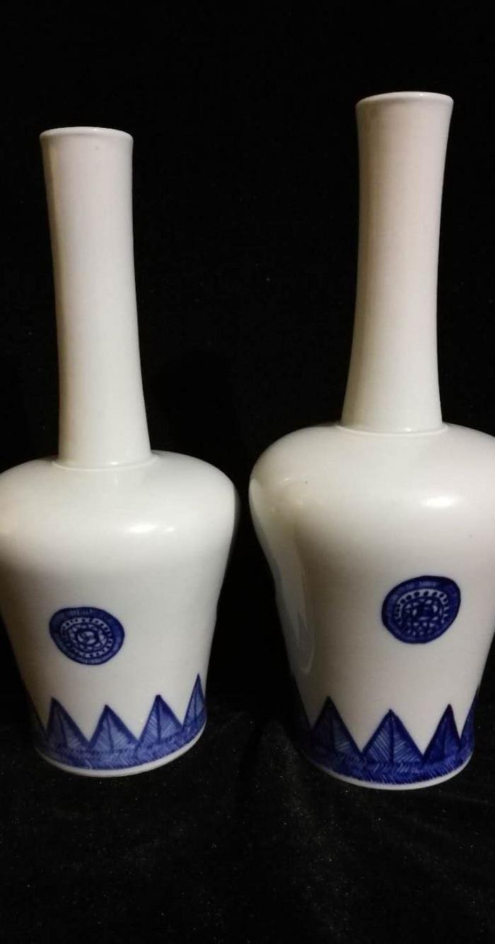 康熙青花摇铃尊