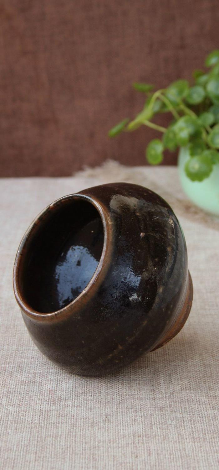 宋建窑系酱黑釉鸡心罐