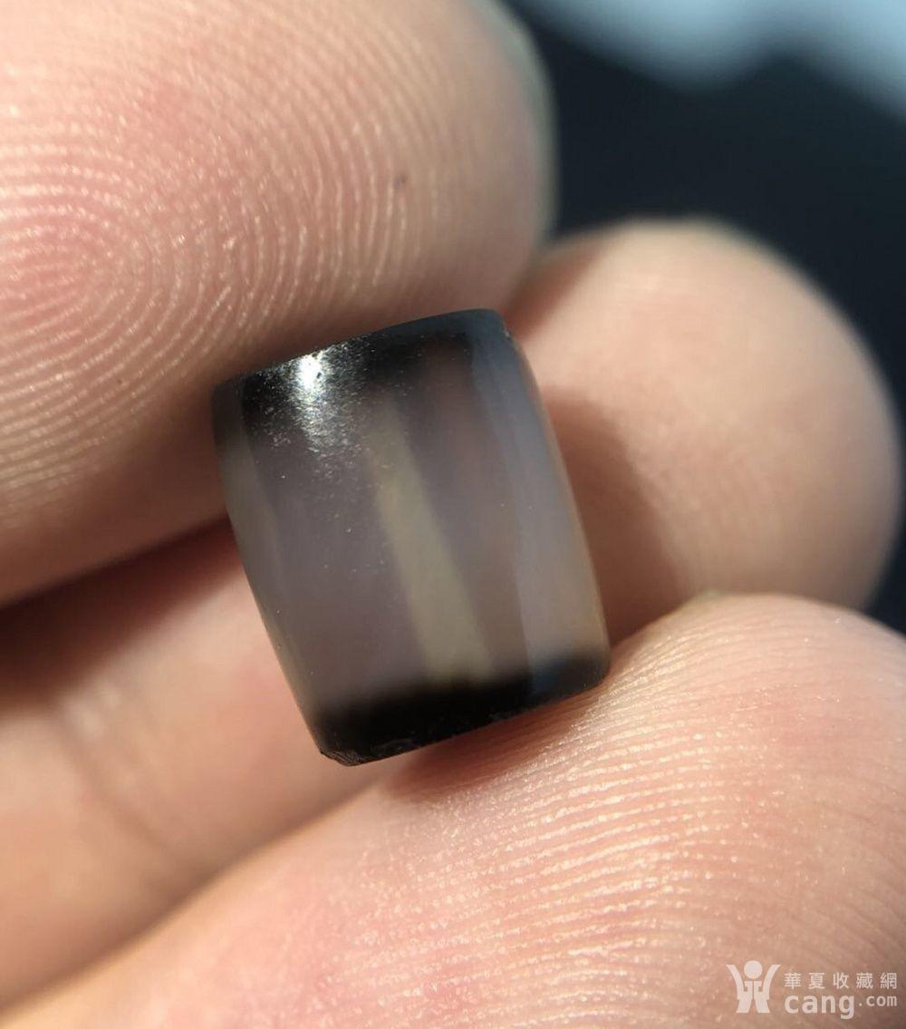 精美老黑白珠一对