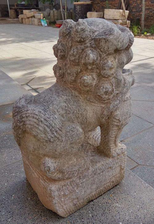 老石狮子