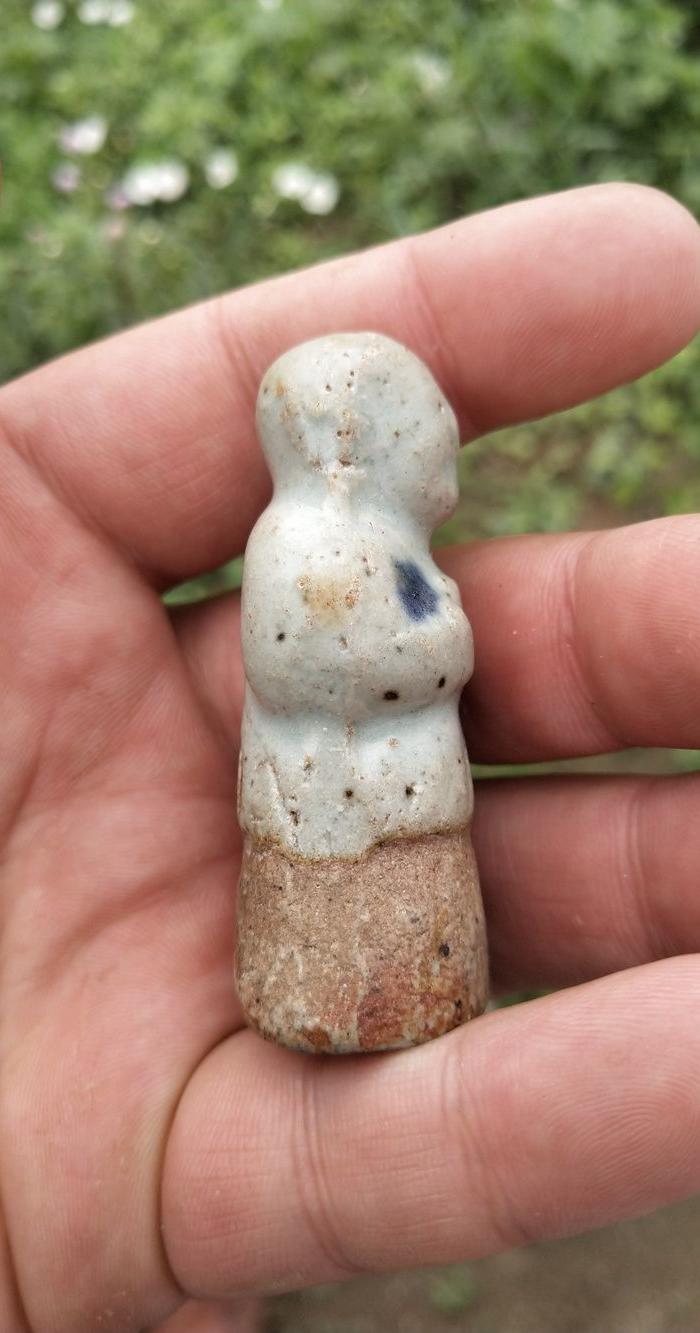 明代青花小瓷人一个