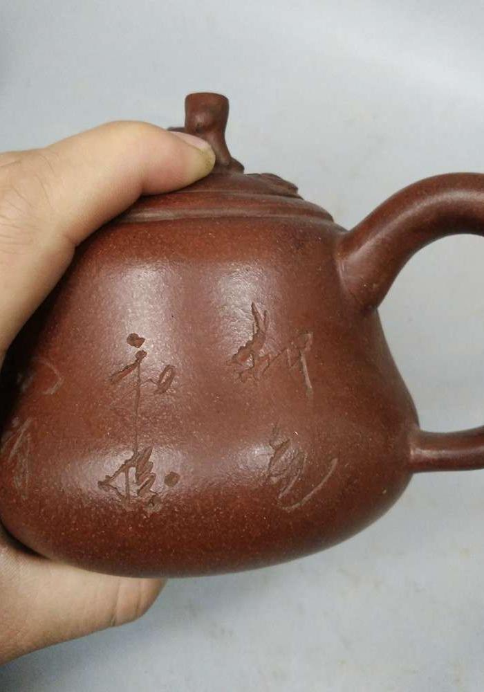 少见的吴月亭手涅老紫砂壶