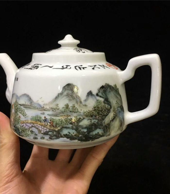 汪少平粉彩山水茶壶