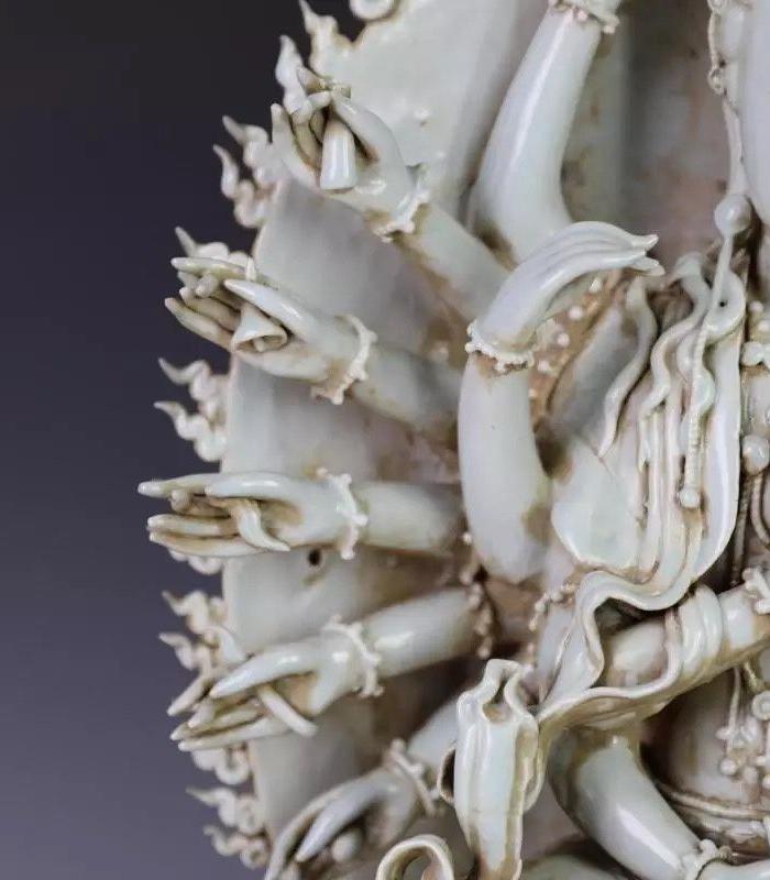 元代影青釉千手观音