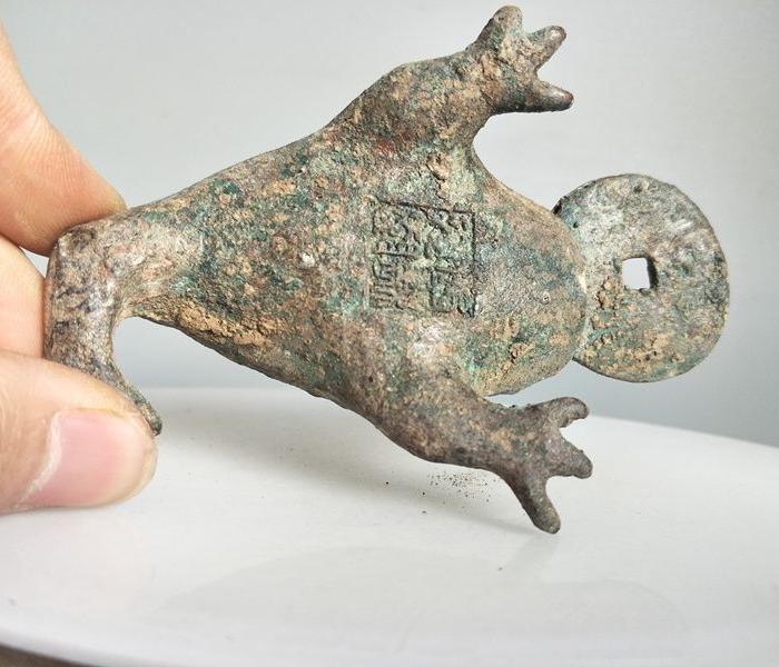 乡下收的明代老铜金蟾