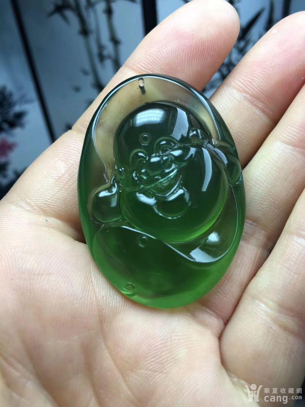岫玉挂件：东方美学的独特韵味