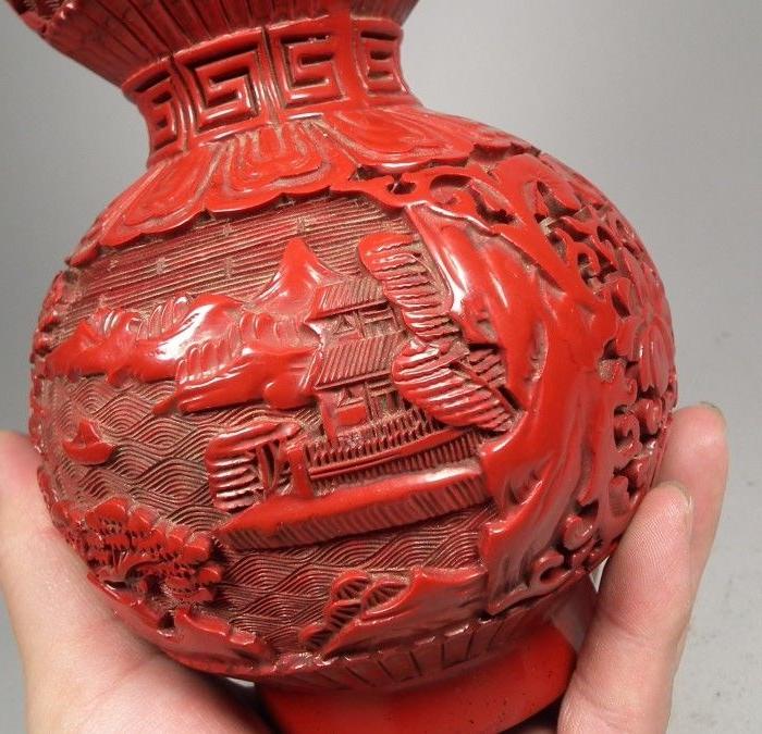 木胎红漆雕漆山水庭院宝相花葫芦瓶