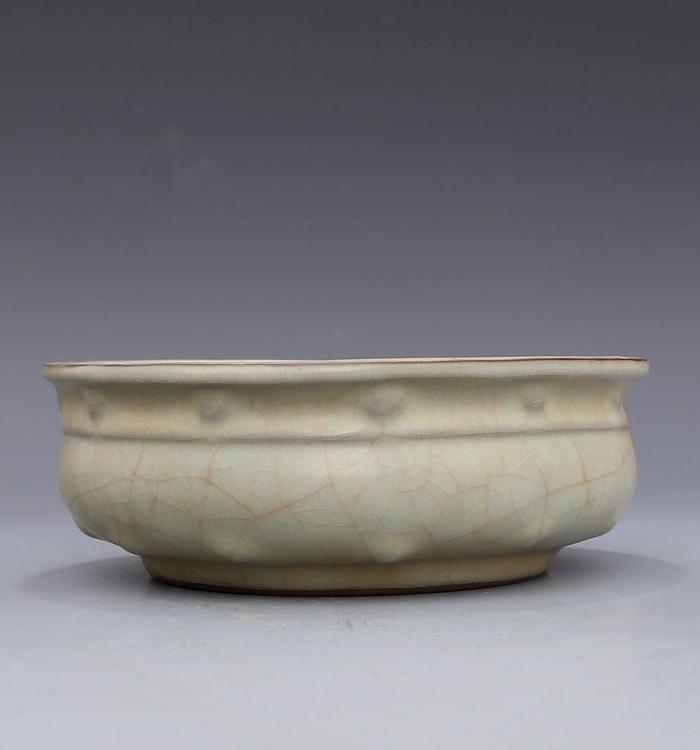 官窑 天青釉 鼓钉 圆形洗