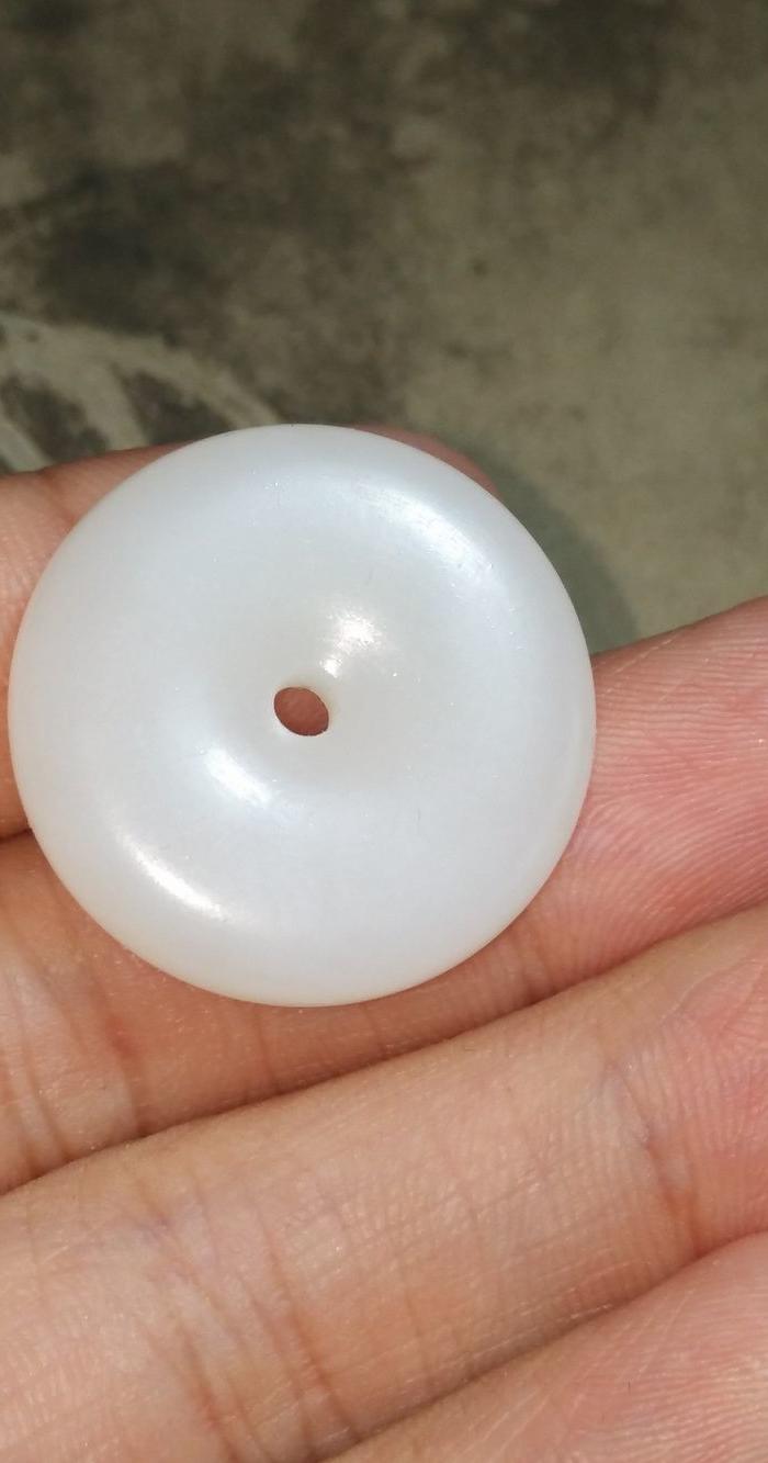 和田玉籽料平安扣 超细,超白