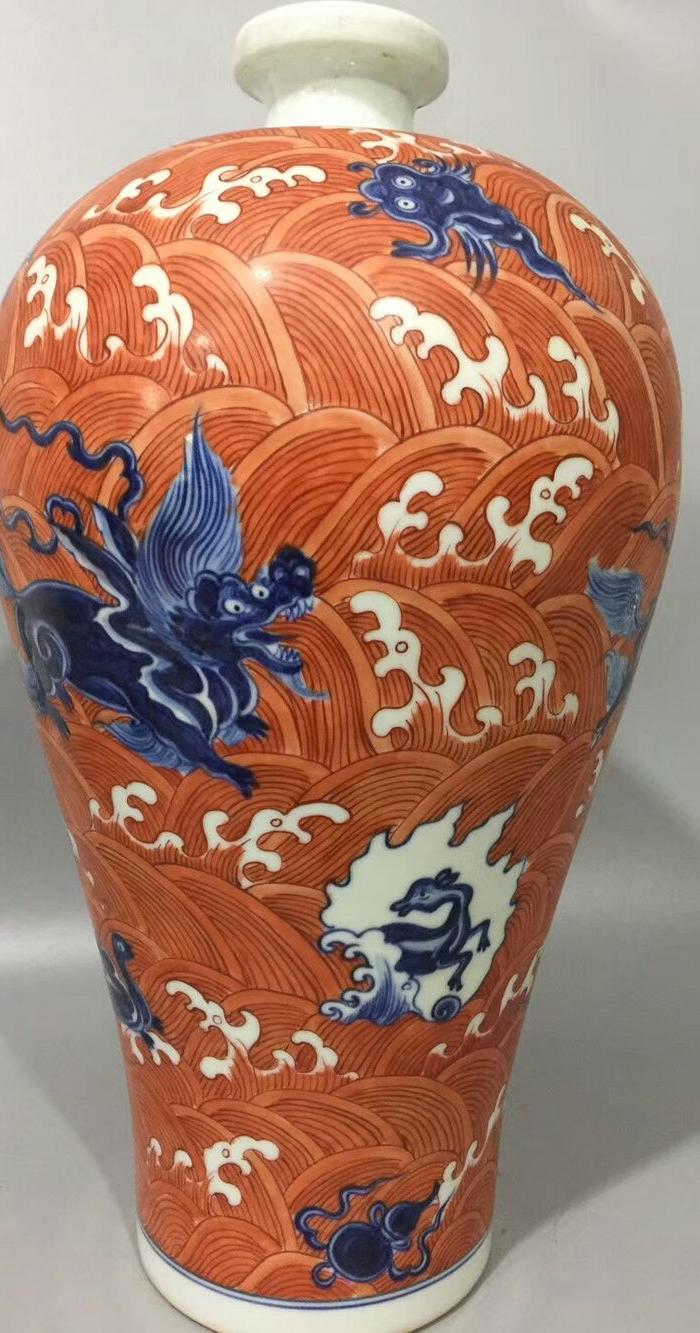宣德 梵红青花海兽纹梅瓶