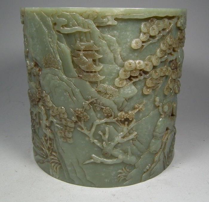 老和田青玉满工浮雕松下高士庭院山石大笔筒