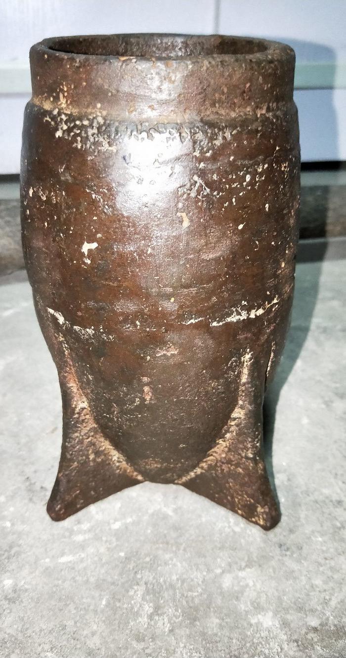 明代老铁器石臼