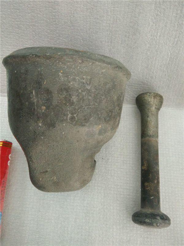 保存较好的铁药臼子