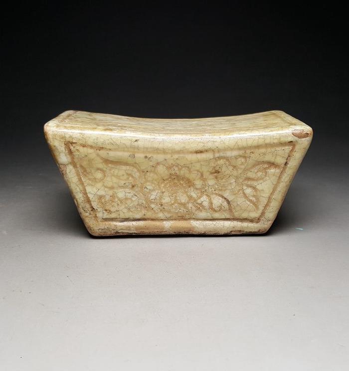 元磁州窑印花脉枕