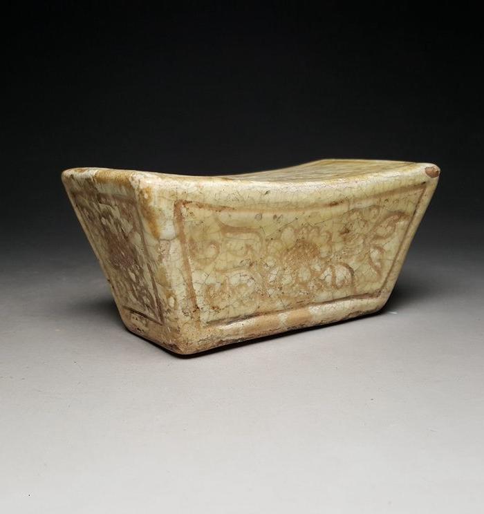 元磁州窑印花脉枕