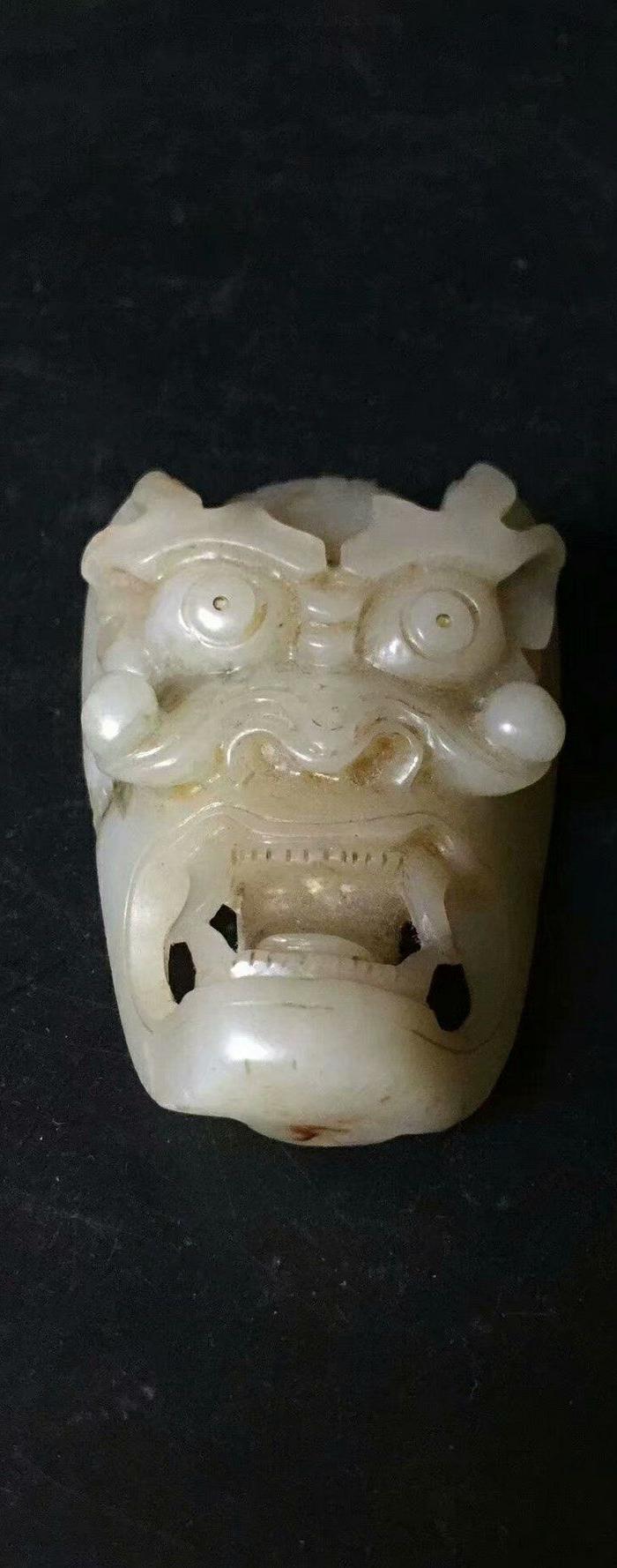 清代和田玉龙头*带扣