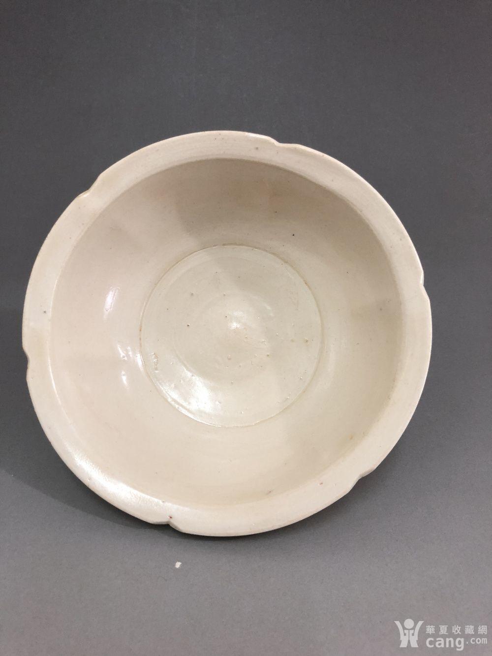 南宋 建宁窑高足花口碗