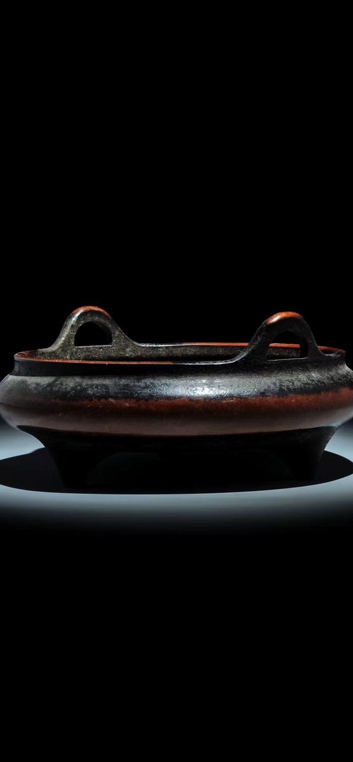 玉堂清玩铜朝天耳三足香炉