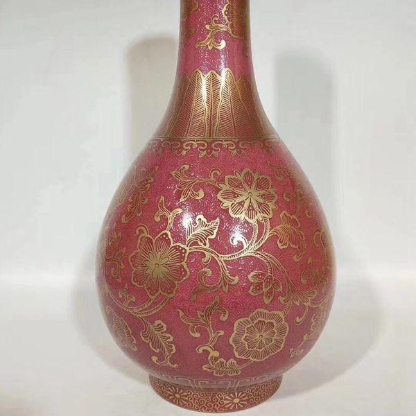 清雍正胭脂红扒花描金胆瓶