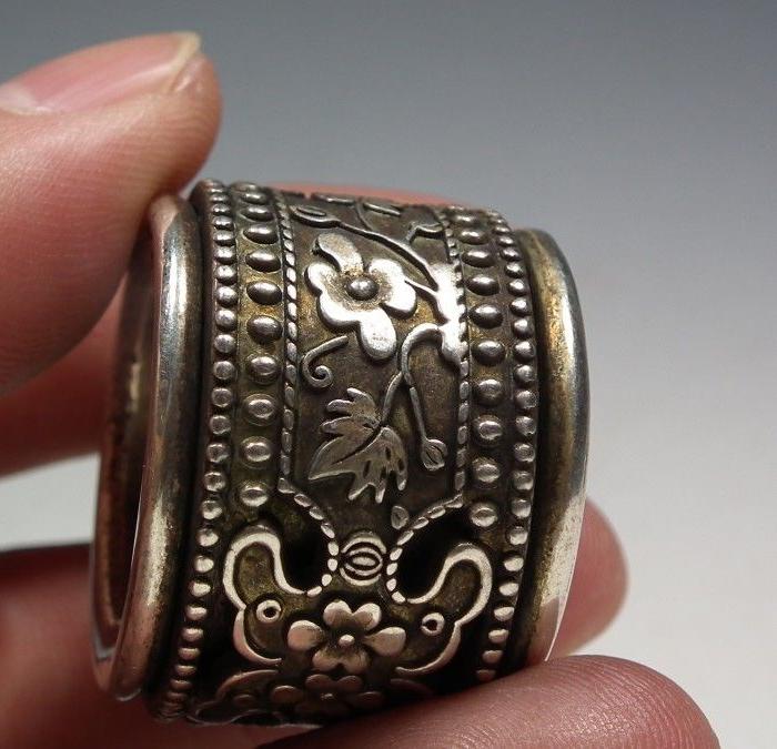 交易_行情_拍卖_光绪珠银款花卉文转心大扳指图片_其它_华夏古玩城_华