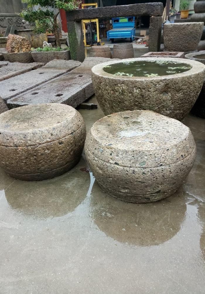 江啸堂 藏品 古玩 清代超大圆石墩1对大圆鼓墩庭院石 古董