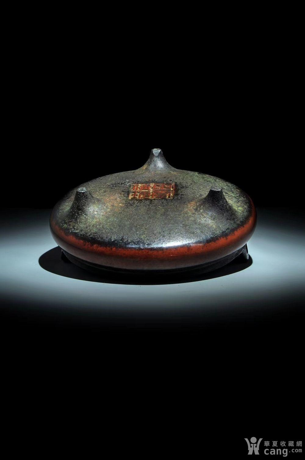 玉堂清玩铜朝天耳三足香炉