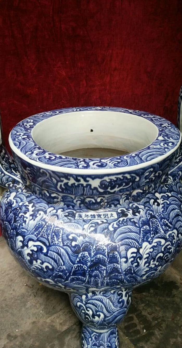 宣德 青花海水纹香炉