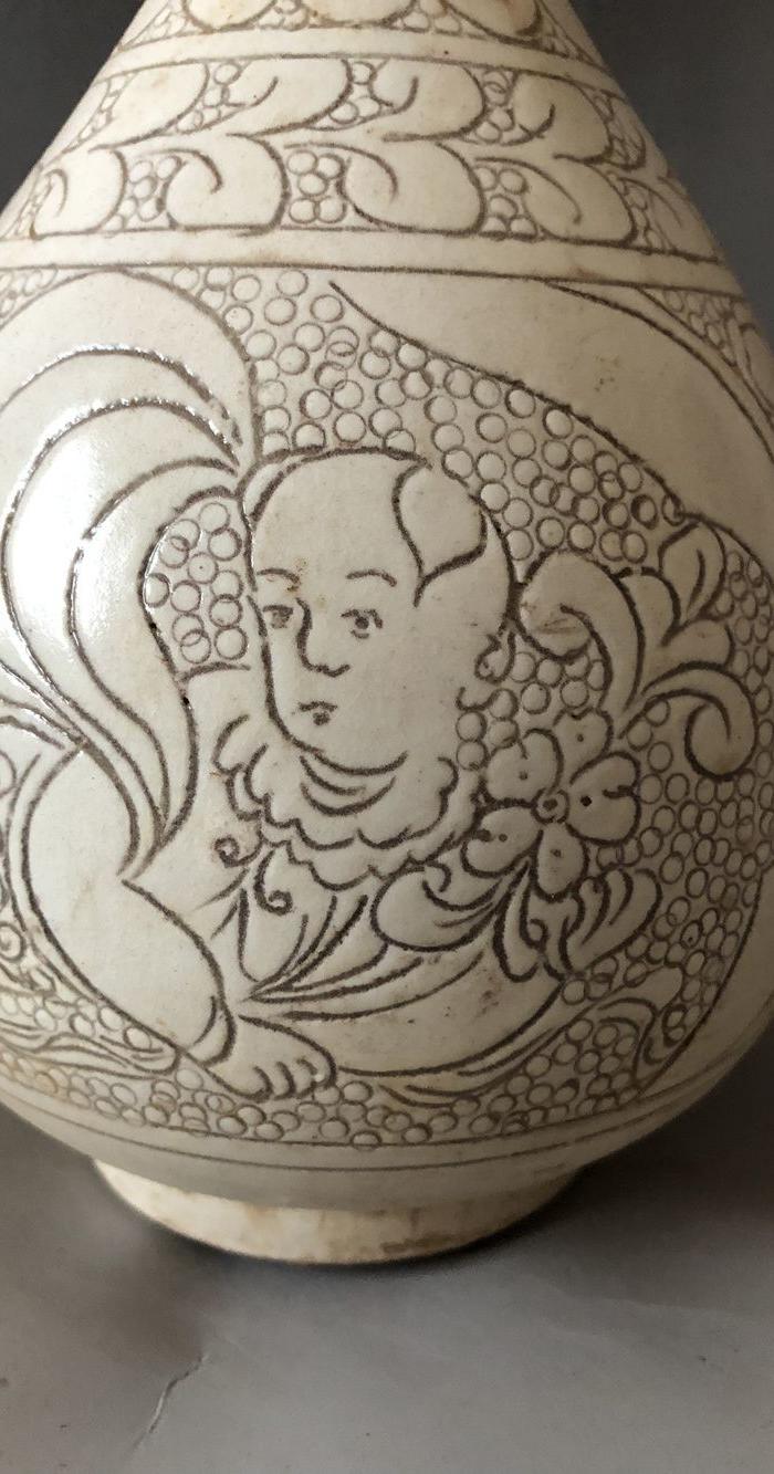 磁州窑珍珠地孩儿花口瓶