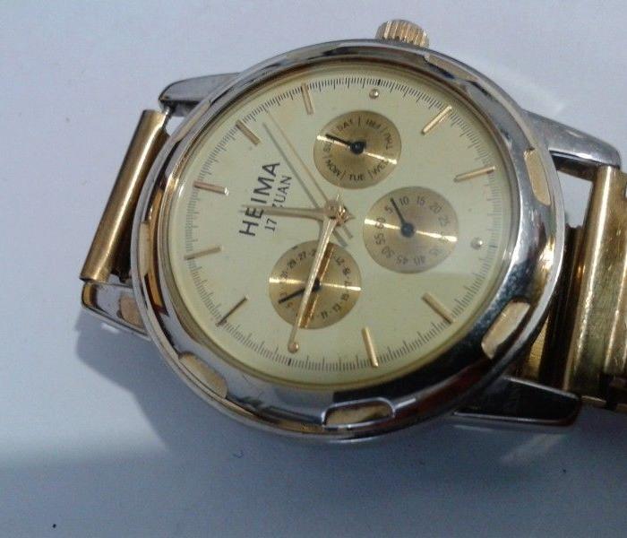 国产黑马机械表